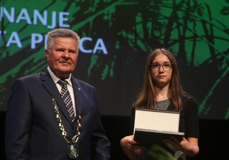 ZLATA PETICA 33 FOTO LJUBO VUKELIČ